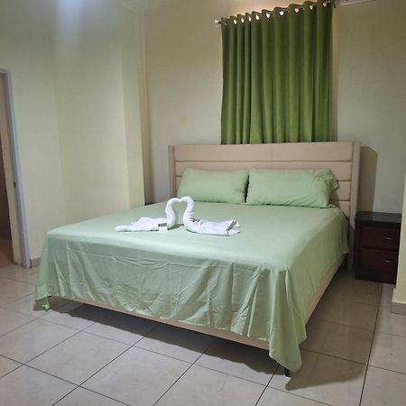 Hotel Enrique I Gazcue, Bed And Breakfast 聖多明哥 外观 照片