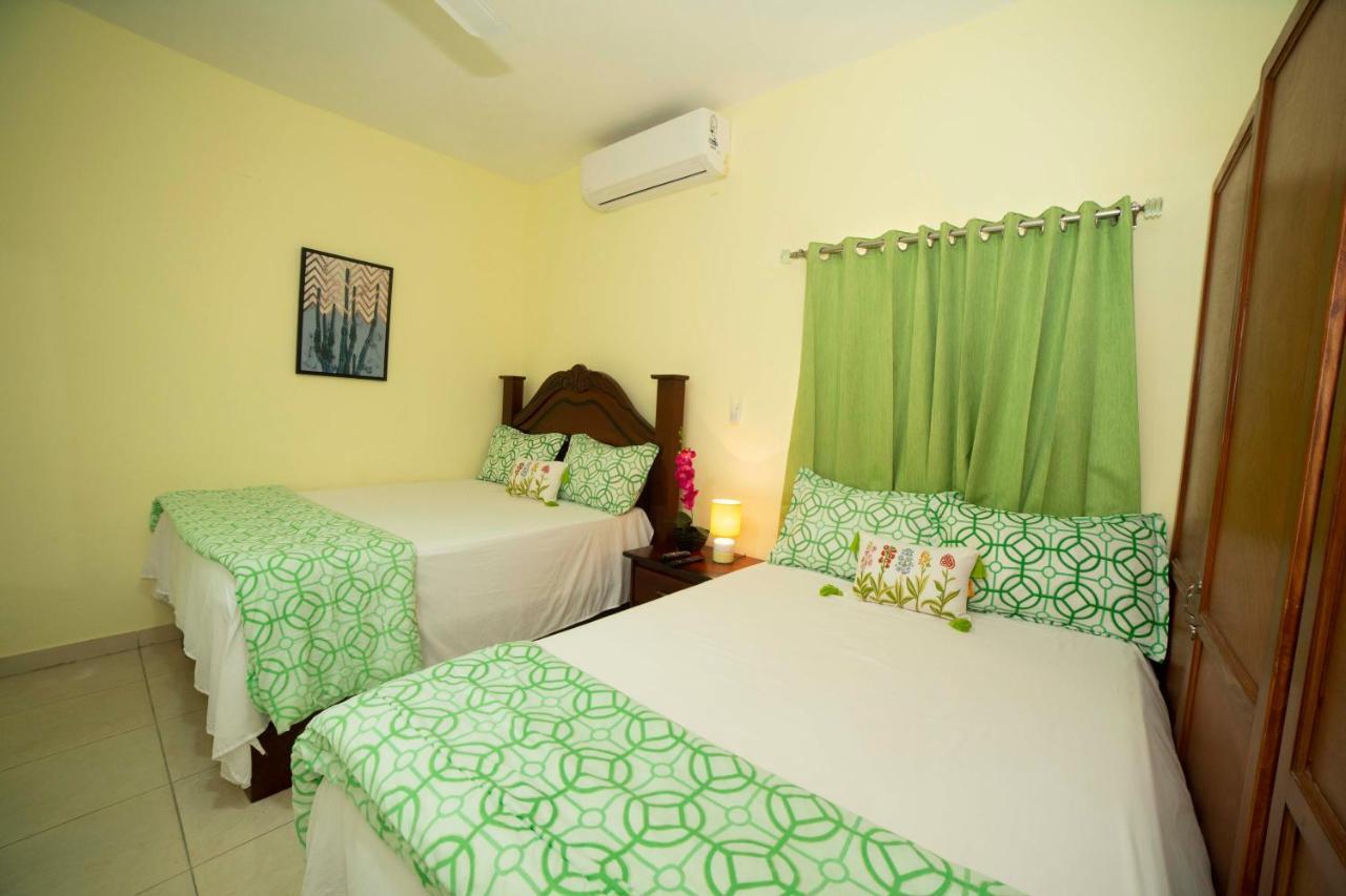 Hotel Enrique I Gazcue, Bed And Breakfast 聖多明哥 外观 照片