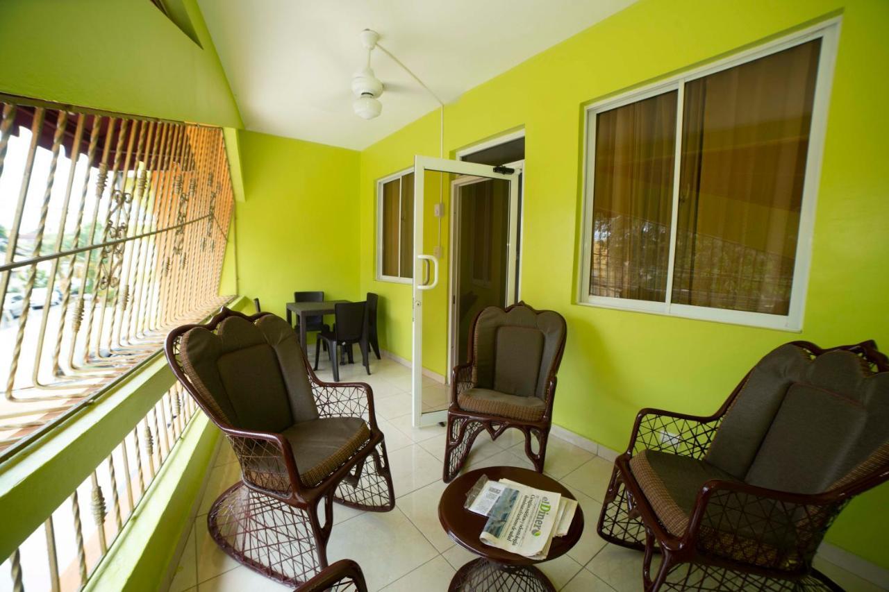 Hotel Enrique I Gazcue, Bed And Breakfast 聖多明哥 外观 照片
