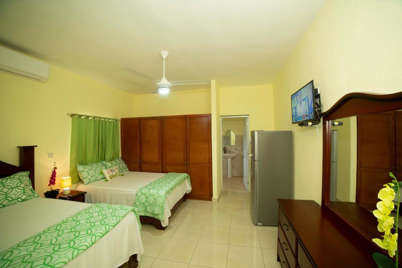 Hotel Enrique I Gazcue, Bed And Breakfast 聖多明哥 外观 照片