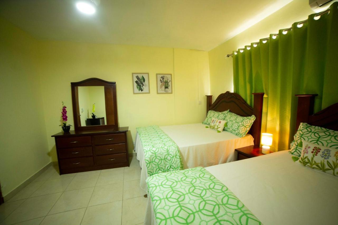 Hotel Enrique I Gazcue, Bed And Breakfast 聖多明哥 外观 照片