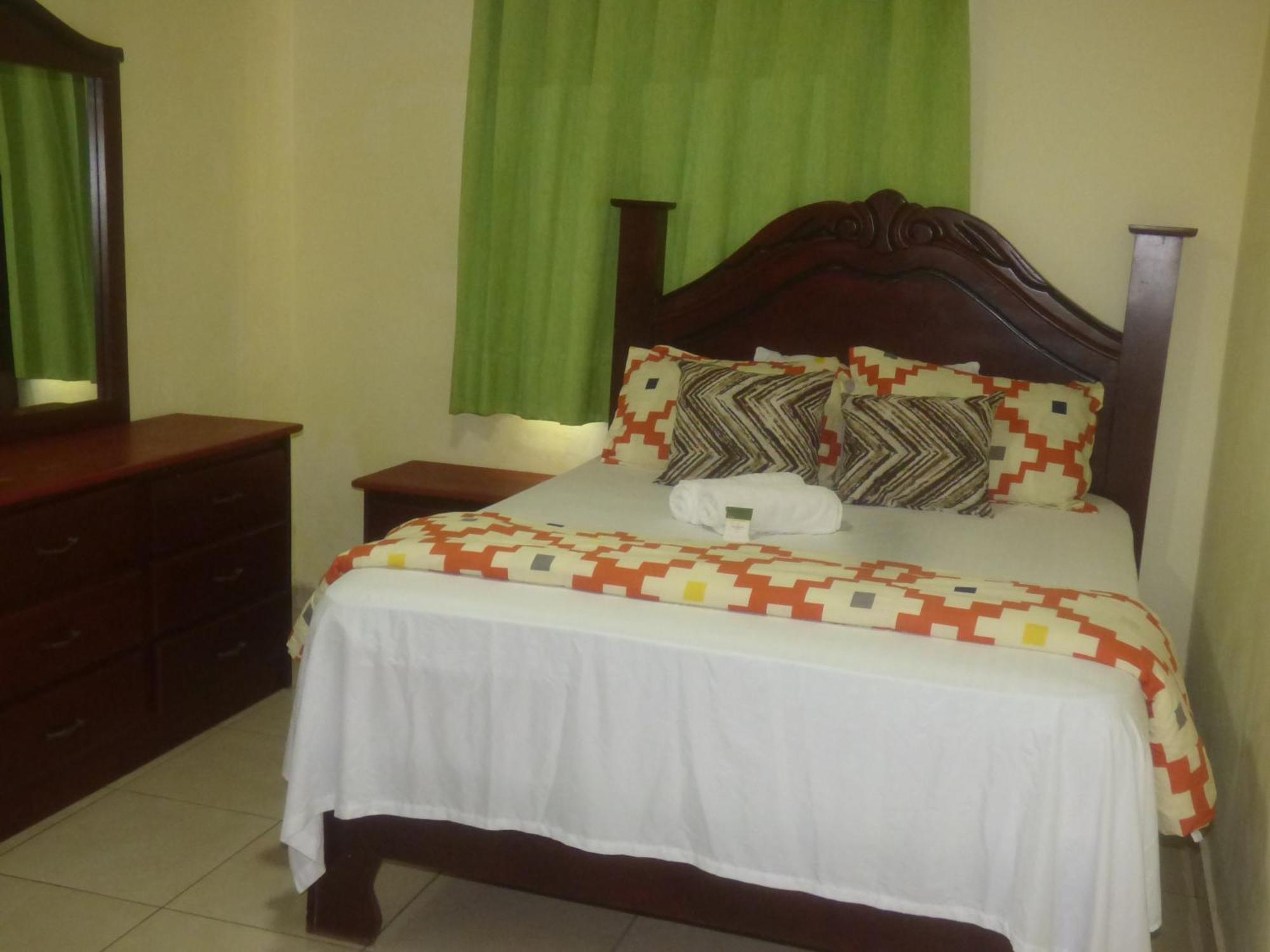 Hotel Enrique I Gazcue, Bed And Breakfast 聖多明哥 外观 照片