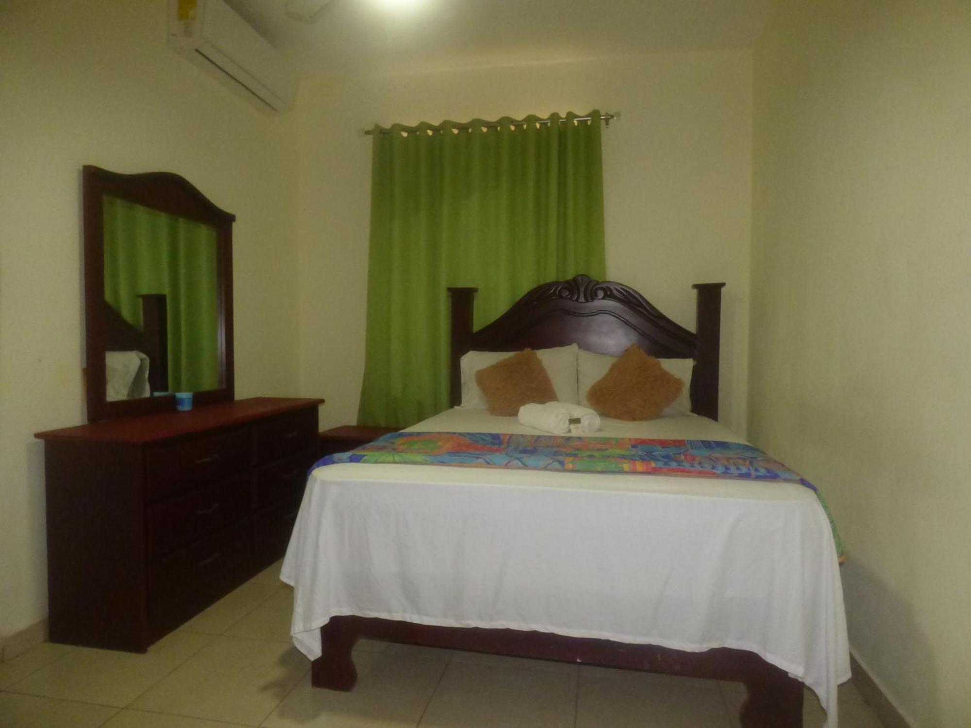 Hotel Enrique I Gazcue, Bed And Breakfast 聖多明哥 外观 照片